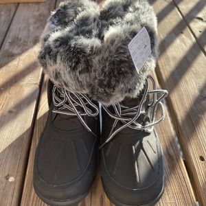 BearPaw Becka Ankle Boots